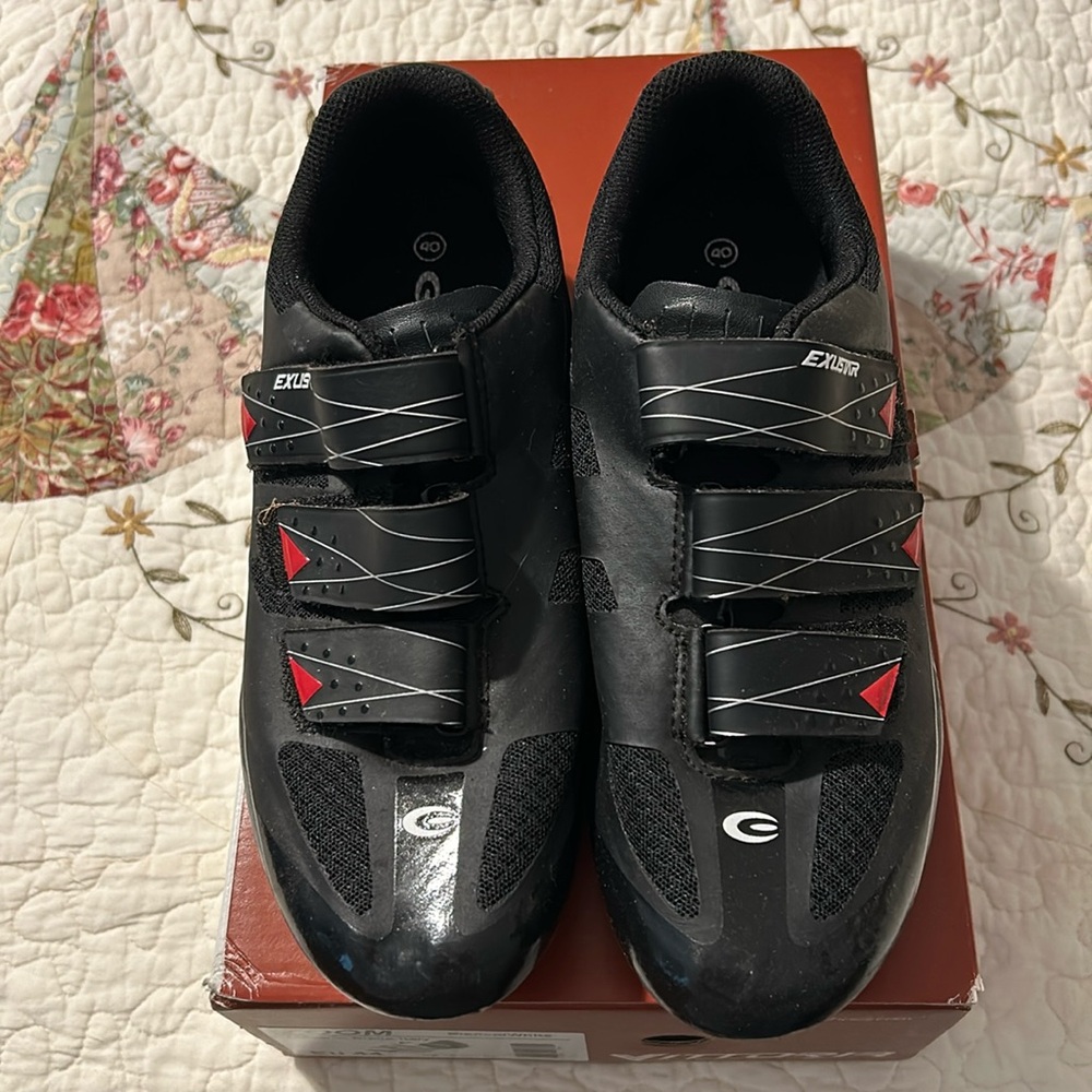 Exustar Cycling Shoes - size 40 EU